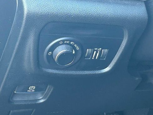 Used 2024 Jeep Grand Cherokee Altitude AWD/4WD image 34