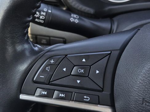 Certified 2022 Nissan Sentra SV image 22