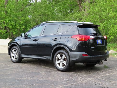 Used 2015 Toyota RAV4 XLE AWD/4WD image 4