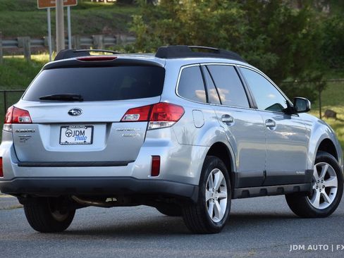 Used 2013 Subaru Outback 2.5i Premium AWD/4WD image 5