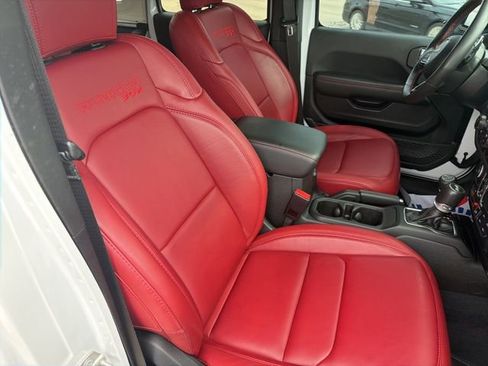 Used 2024 Jeep Wrangler Unlimited Rubicon 392 AWD/4WD image 31