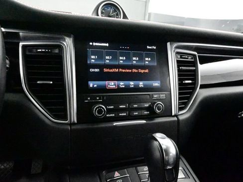 Certified 2018 Porsche Macan GTS AWD/4WD image 10