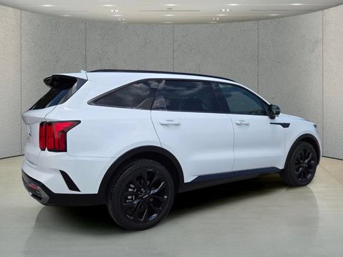Used 2023 Kia Sorento SX FWD image 4