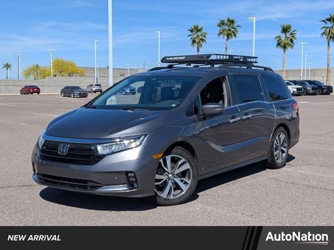 Used 2023 Honda Odyssey Touring image 1