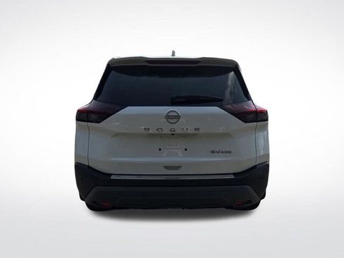 Used 2023 Nissan Rogue SV image 11