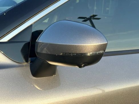 Used 2023 Nissan Rogue SL AWD/4WD image 9
