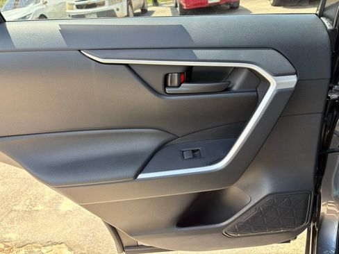 Used 2025 Toyota RAV4 LE image 29