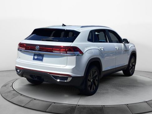 Certified 2026 Volkswagen Atlas Cross Sport SE w/ Panoramic Sunroof Package FWD image 7