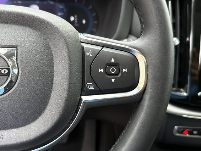 Certified 2024 Volvo XC60 B5 Core w/ Climate Package AWD/4WD image 13