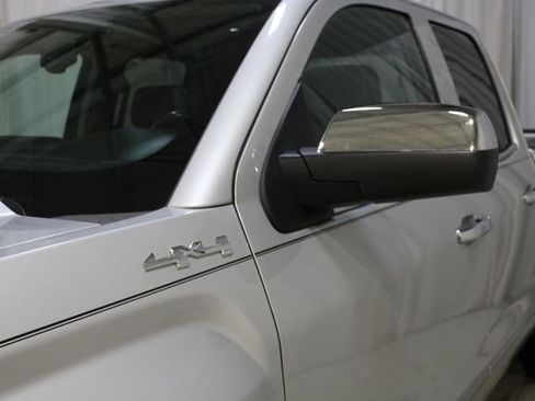 Used 2017 GMC Sierra 1500 SLT w/ SLT Premium Package image 34