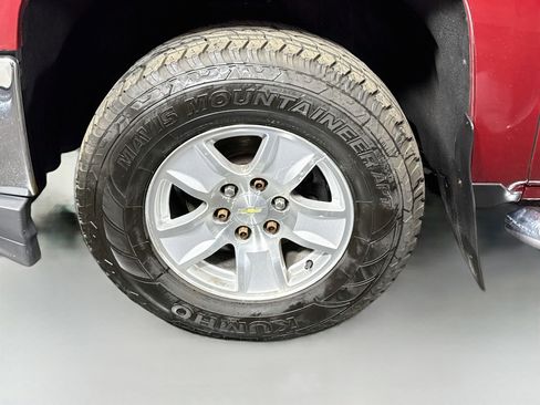 Used 2018 Chevrolet Silverado 1500 LT w/ All Star Edition AWD/4WD image 36