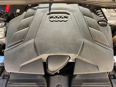Used 2021 Audi Q7 3.0T Premium Plus w/ Premium Plus Package image 31