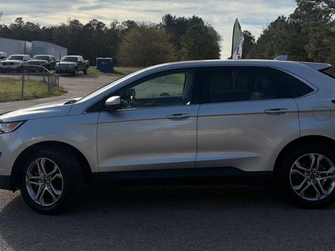 Used 2018 Ford Edge Titanium w/ Equipment Group 301A image 3