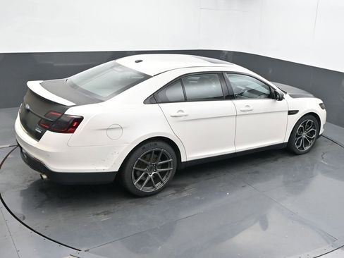 Used 2017 Ford Taurus SHO image 41