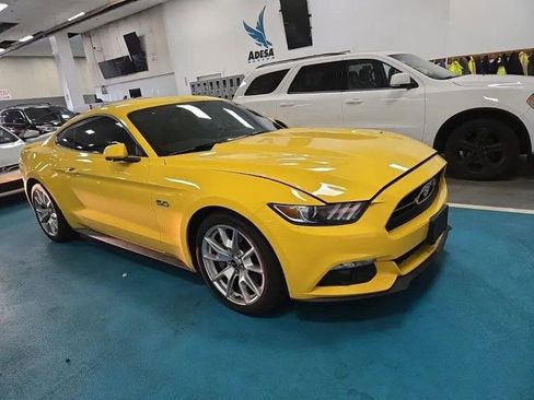 Used 2015 Ford Mustang GT Premium w/ Equipment Group 401A RWD image 5