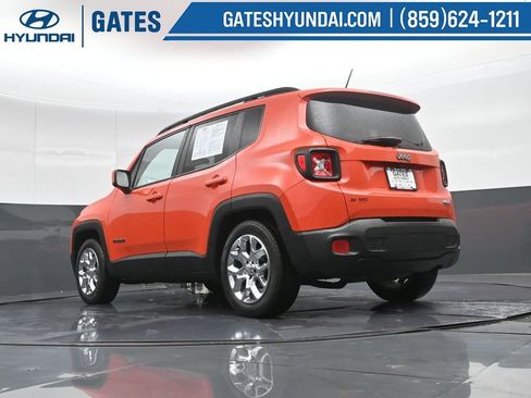 Used 2015 Jeep Renegade Latitude w/ Popular Equipment Group FWD image 39