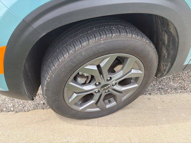 Used 2024 Kia Seltos S AWD/4WD image 5