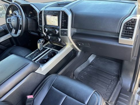 Used 2019 Ford F150 Lariat w/ Equipment Group 502A Luxury AWD/4WD image 11