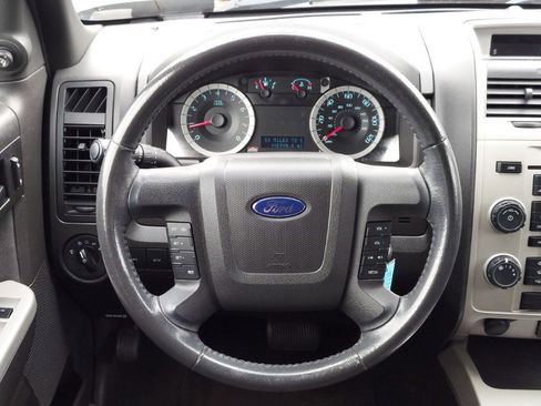 Used 2010 Ford Escape XLT image 12