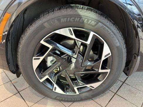 Certified 2024 Kia Sportage SX image 9