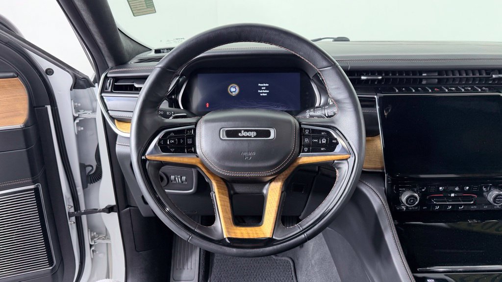 Used 2022 Jeep Grand Cherokee Summit AWD/4WD image 19