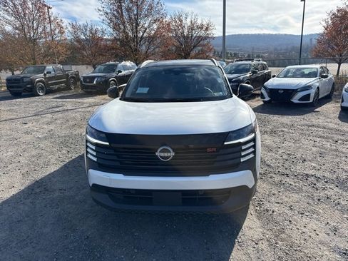 New 2026 Nissan Kicks SR w/ SR Premium Package image 2