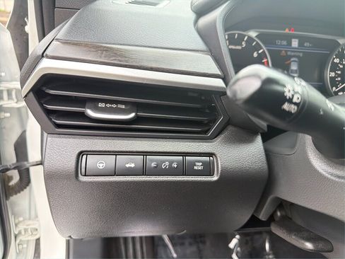 Used 2024 Nissan Altima 2.5 SV w/ SV Premium Package image 17