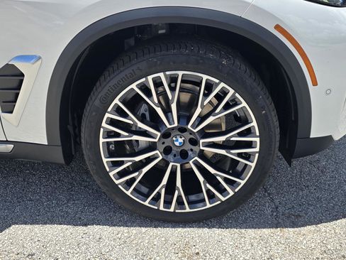 New 2026 BMW X5 sDrive40i w/ Climate Comfort Package RWD image 3