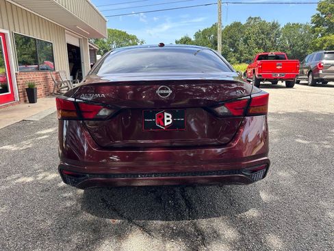Used 2023 Nissan Altima 2.5 SV FWD image 8