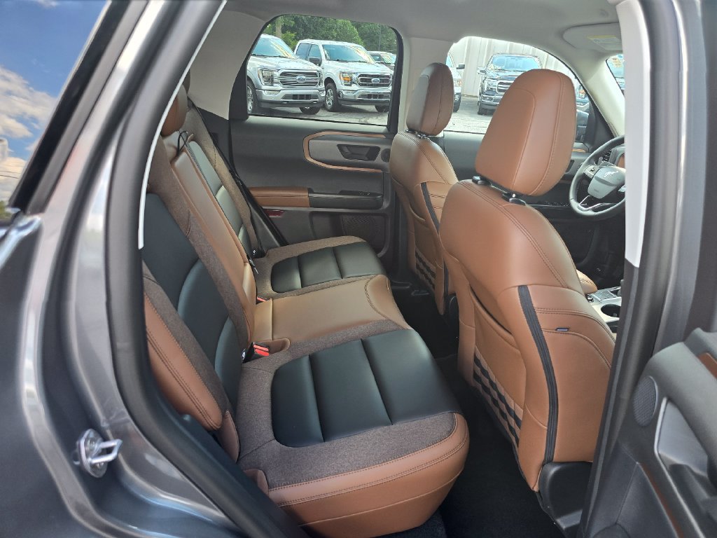 Used 2025 Ford Bronco Sport Outer Banks w/ Outer Banks Tech Package+ AWD/4WD image 12