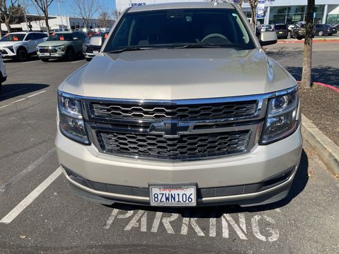 Used 2017 Chevrolet Tahoe LT w/ Luxury Package image 2