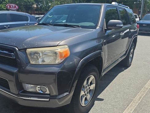 Used 2011 Toyota 4Runner SR5 w/ Convenience Pkg AWD/4WD image 4