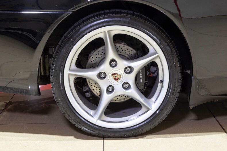 Used 2004 Porsche 911 Carrera RWD image 29