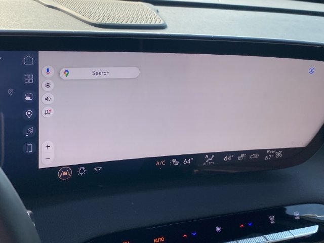 Certified 2025 Buick Enclave Preferred FWD image 11