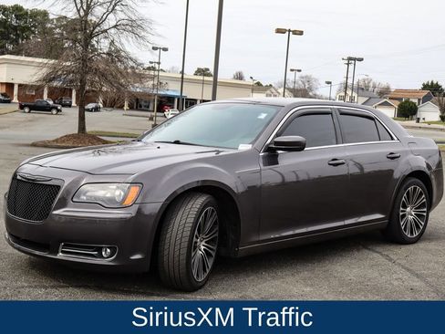 Used 2014 Chrysler 300 S image 3