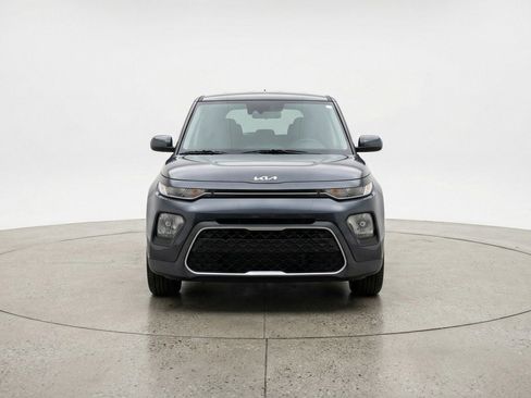 Used 2025 Kia Soul LX w/ LX Technology Package FWD image 2