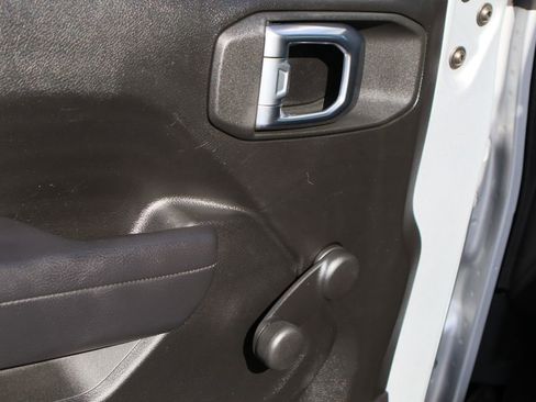 Used 2022 Jeep Wrangler Unlimited Sport image 18