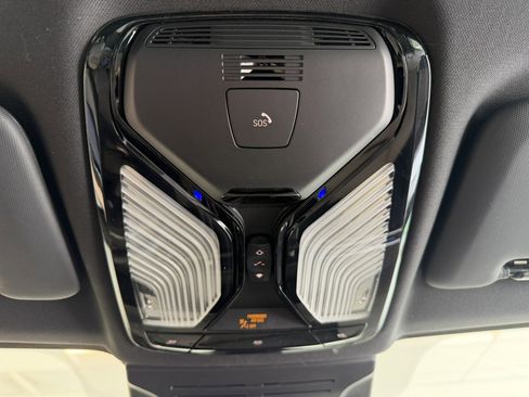 Used 2024 BMW X5 xDrive40i w/ M Sport Package image 33