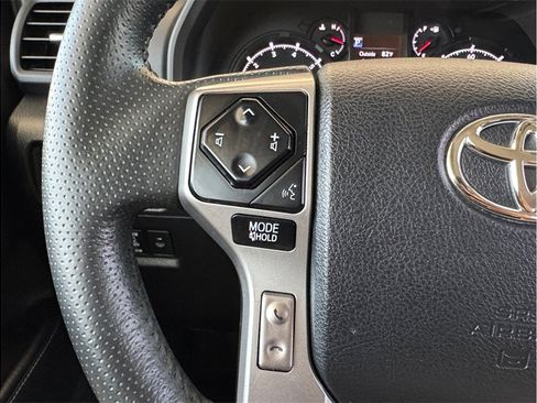 Used 2022 Toyota 4Runner SR5 AWD/4WD image 15