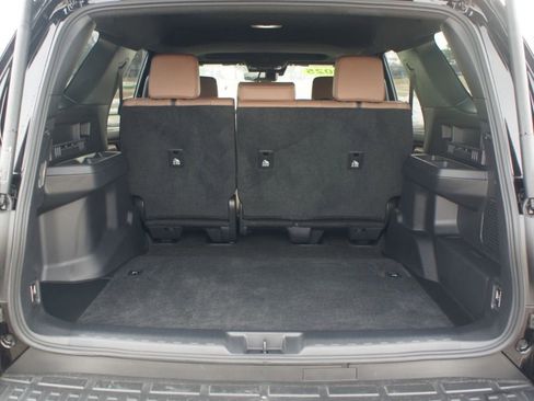 Used 2025 Toyota 4Runner Limited image 17