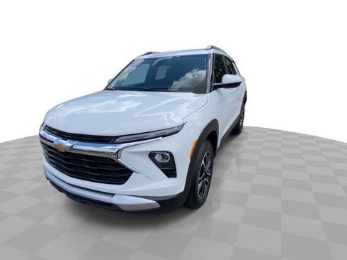 Used 2024 Chevrolet TrailBlazer LT w/ Driver Confidence Package AWD/4WD image 6