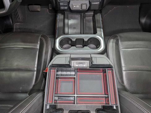 Used 2023 GMC Sierra 3500 Denali w/ Denali Ultimate Package image 20