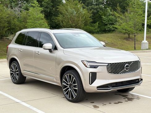 New 2026 Volvo XC90 B6 Plus w/ Protection Package Premier AWD/4WD image 3