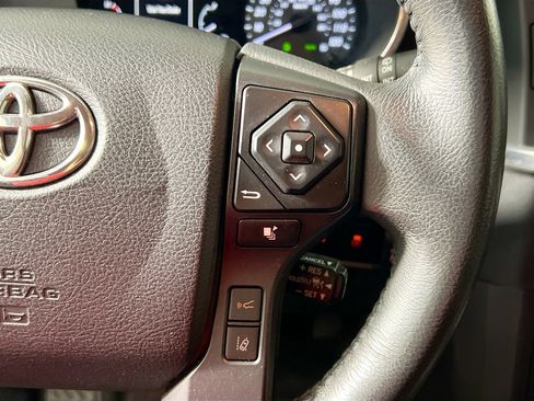 Used 2022 Toyota Sequoia TRD Sport image 19