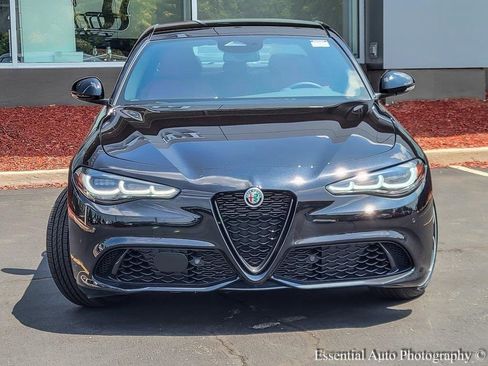 New 2025 Alfa Romeo Giulia AWD w/ Veloce Package AWD image 4