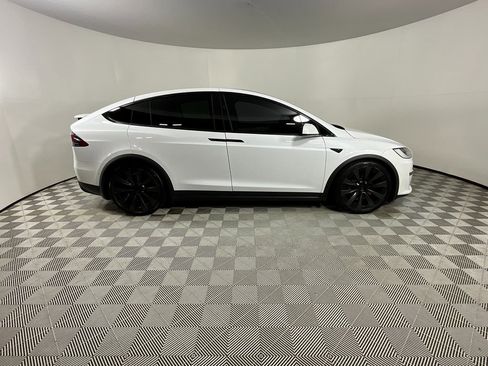 Used 2022 Tesla Model X Base image 5