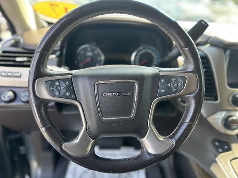 Used 2017 GMC Yukon XL Denali w/ Open Road Package AWD/4WD image 10