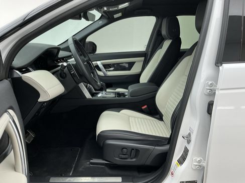 Used 2023 Land Rover Discovery Sport SE R-Dynamic image 15
