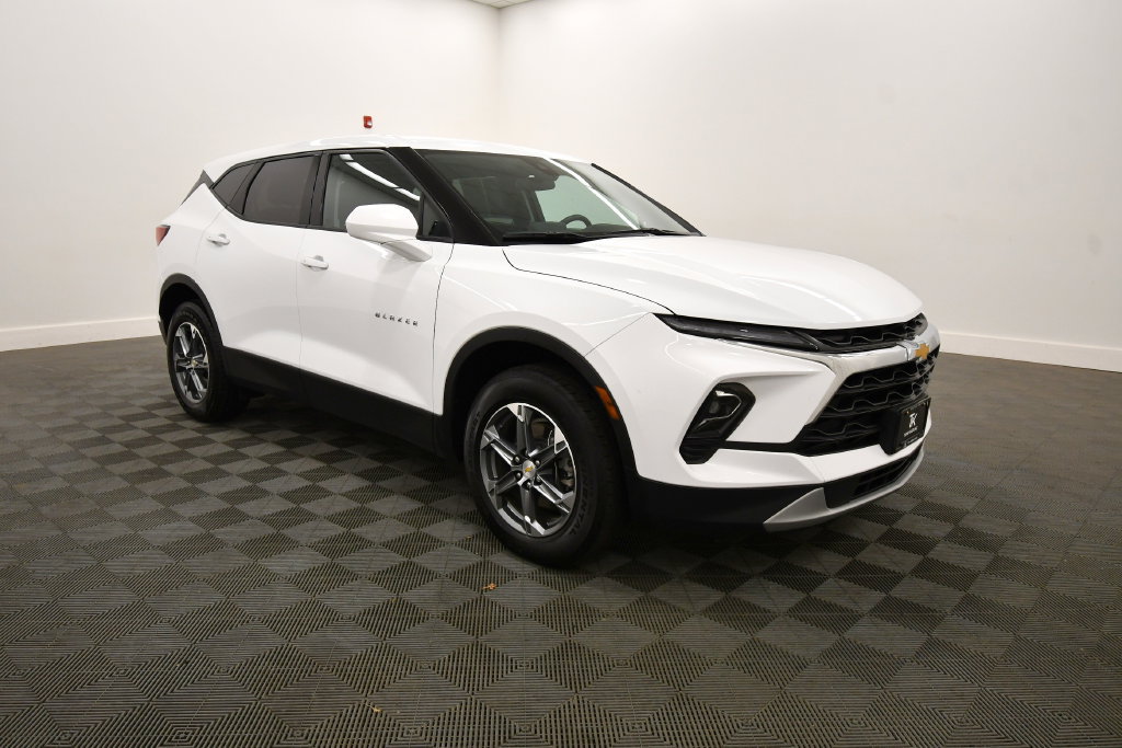 Used 2025 Chevrolet Blazer LT AWD/4WD image 10
