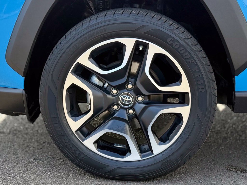 Used 2019 Toyota RAV4 Adventure AWD/4WD image 9